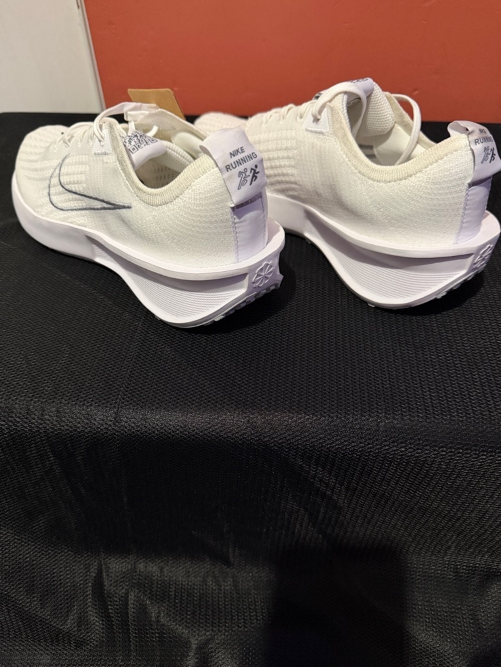 INTERACT RUN ROAD RUNNING SHOE - WOMEN'S - Picture 2 of 7